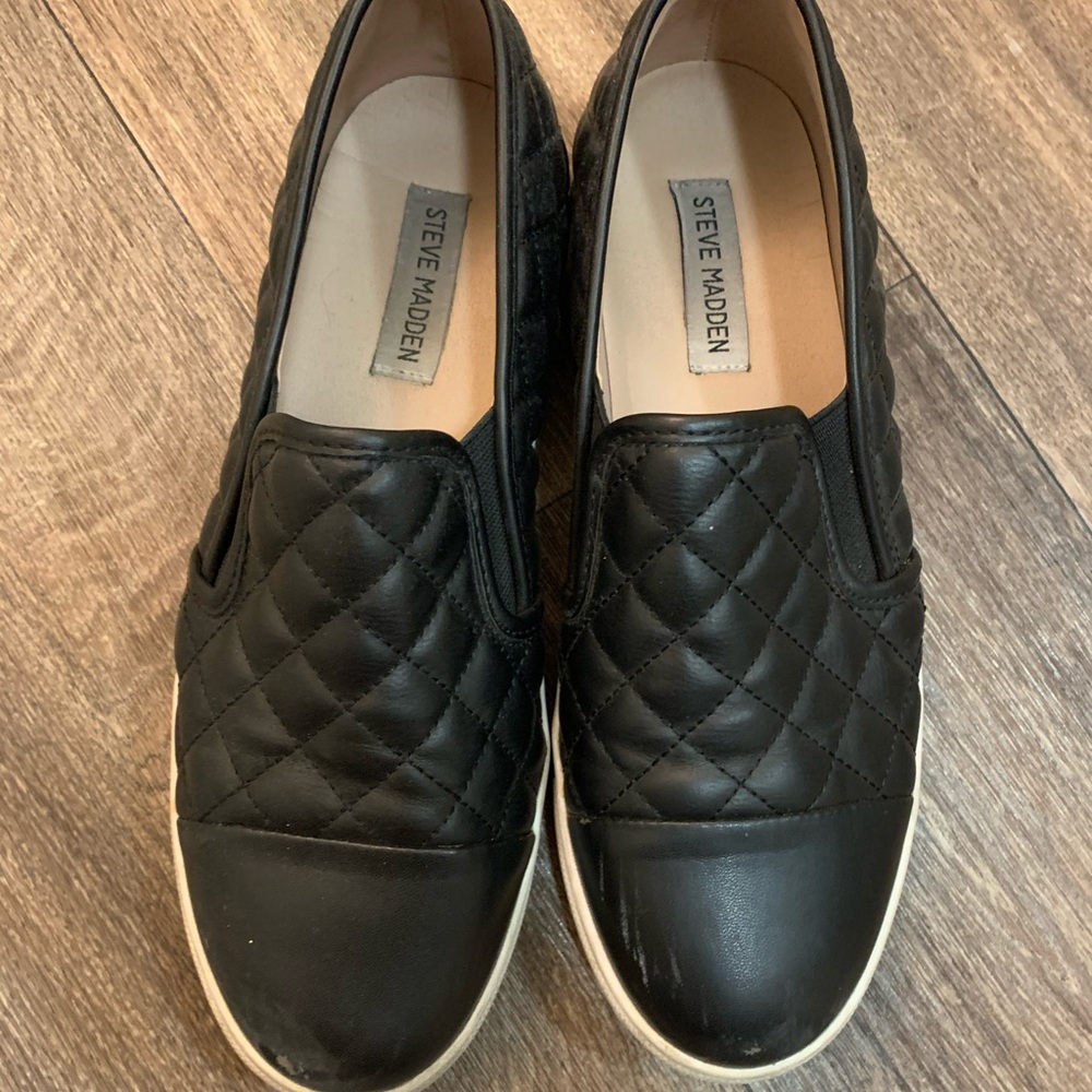 Steve Madden Black leather shoes